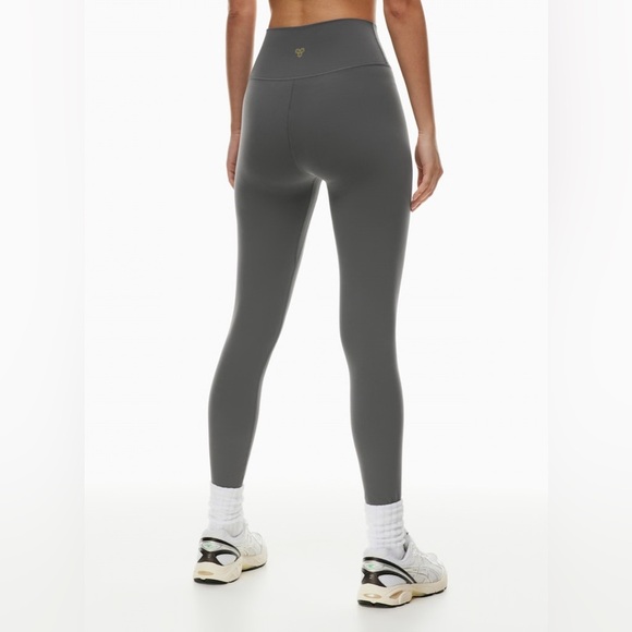 Aritzia Golden BUTTER Crossover Hi-Rise 26" Legging - Picture 2 of 8